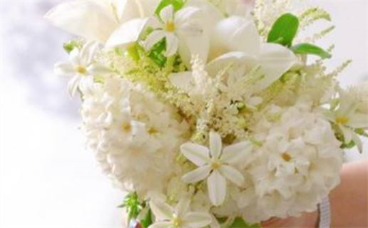 2025年08月25日(农历七月初三)领证合良辰吗? 今日登记领证算不算好日子?