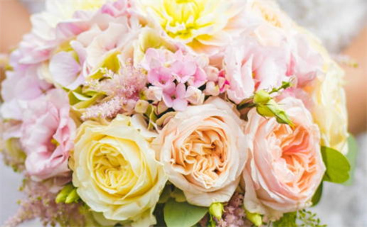 2025年08月25日领证趋吉避凶了吗? 领证有没有问题?