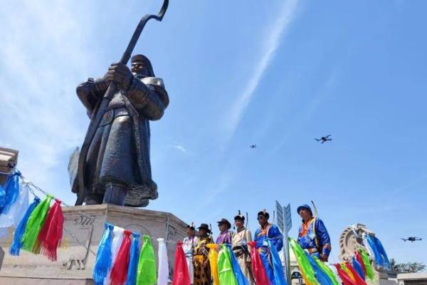 塔塔尔族的夏日节:农耕与自然的庆典 塔塔尔族的夏日节:农耕与自然的庆典