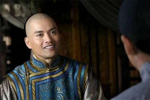 胡雪岩的八字命理误区:看似顺利的背后藏着哪些颠覆性真相 胡雪岩的八字命理误区:看似顺利的背后藏着哪些颠覆性真相