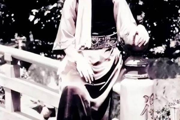 戴笠生辰八字解析,命运差异的根源与能改运的可能性 戴笠生辰八字解析,命运差异的根源与能改运的可能性