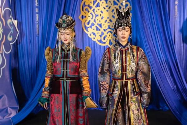 蒙古族的盛大婚礼：节日中的传统与习俗