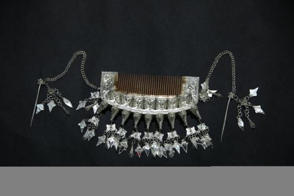 苗族银饰节庆的文化寓意与历史渊源 苗族银饰节庆的文化寓意与历史渊源